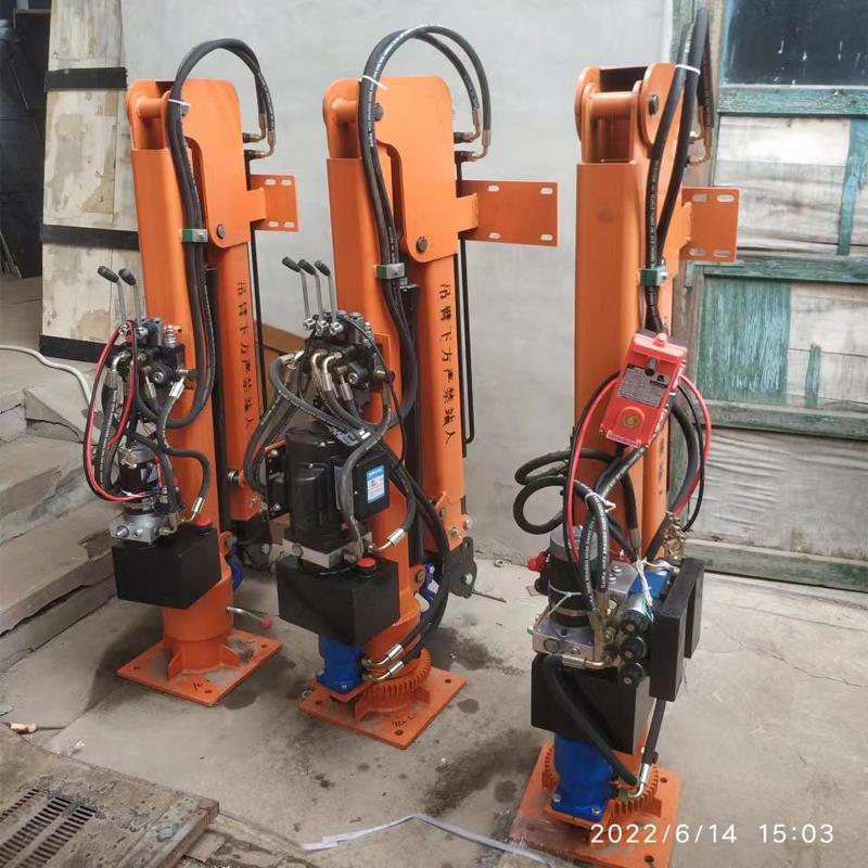 岗巴县重汽蓝牌随车吊 3.2吨 国六动力强 液压驱动 农用自卸起重机